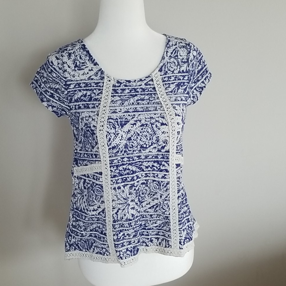 Anthropolgie Lace Trim High Low Top